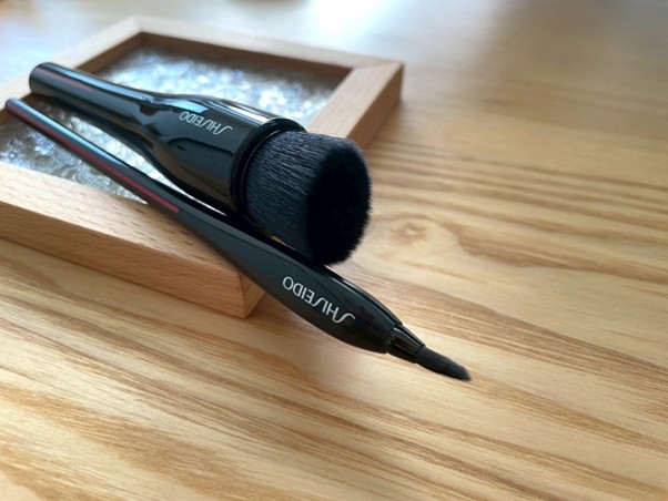 KATANA FUDE アイ ライニング ブラシと並べてみた