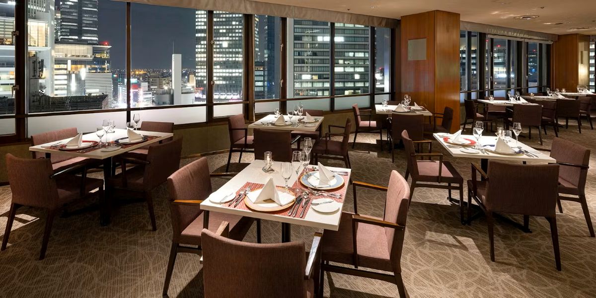 6.カジュアルダイニング アイリス