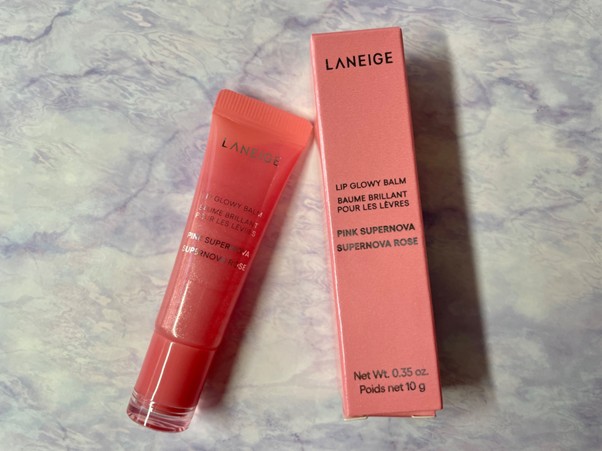 星くずラメの入った特別バージョン！LANEIGE（ラネージュ）の『リップグロウィバーム スターダストエディション』を徹底検証