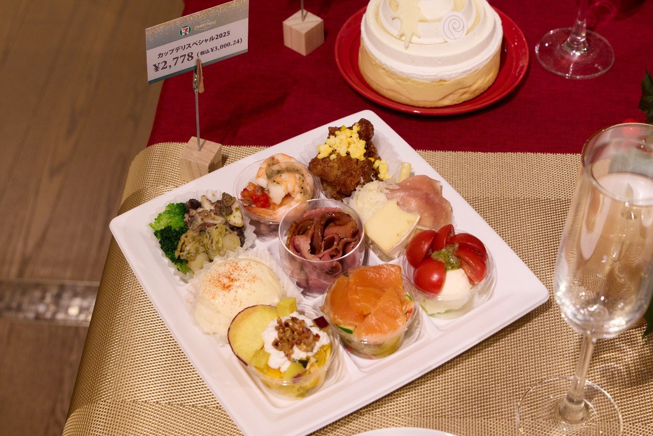 本格的なデリと、クリスマスらしいななチキ