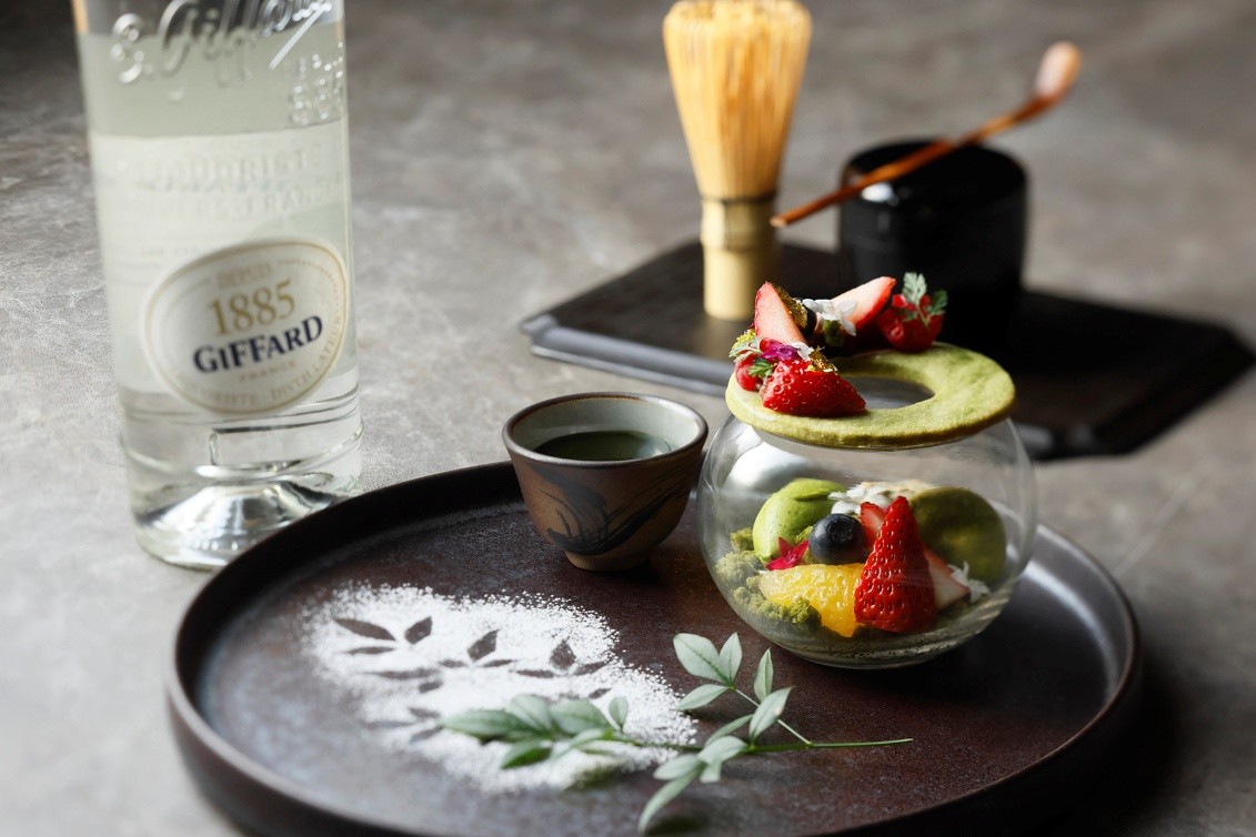 和モダンが美しい「春の贅沢味覚パフェ」