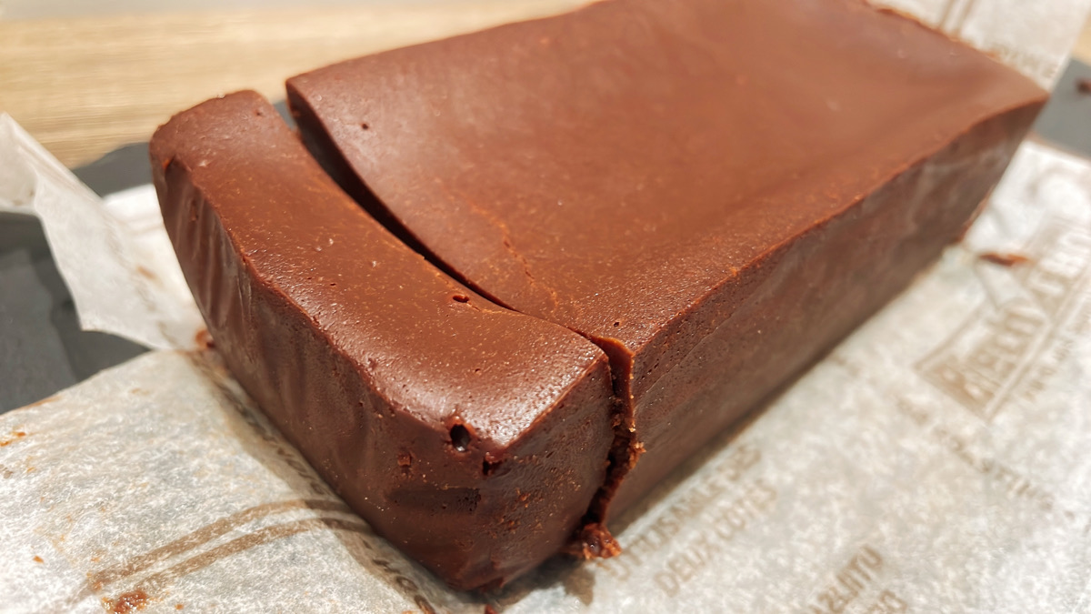 【究極】カカオ７５％・完全粉なしの予約待ちガトーショコラ！製造の秘密や実際に食べてみた感想を紹介