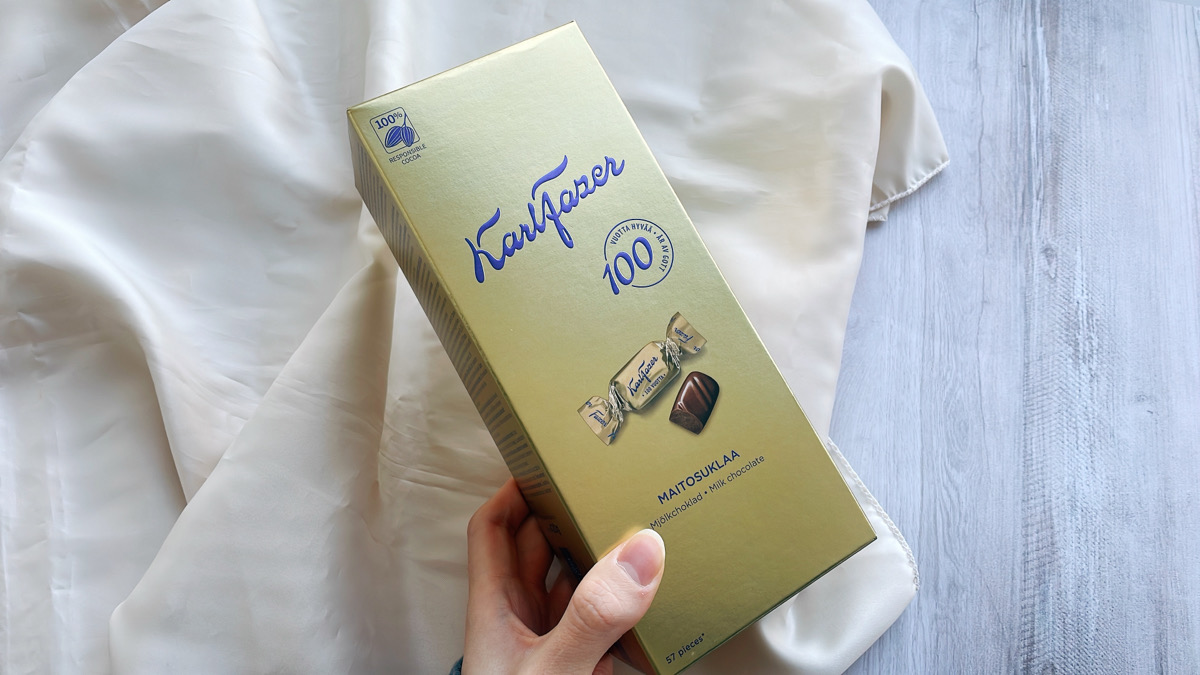 「Karl Fazer（カール・ファッツェル）ミルクチョコレート１００周年記念ボックス」をレビュー