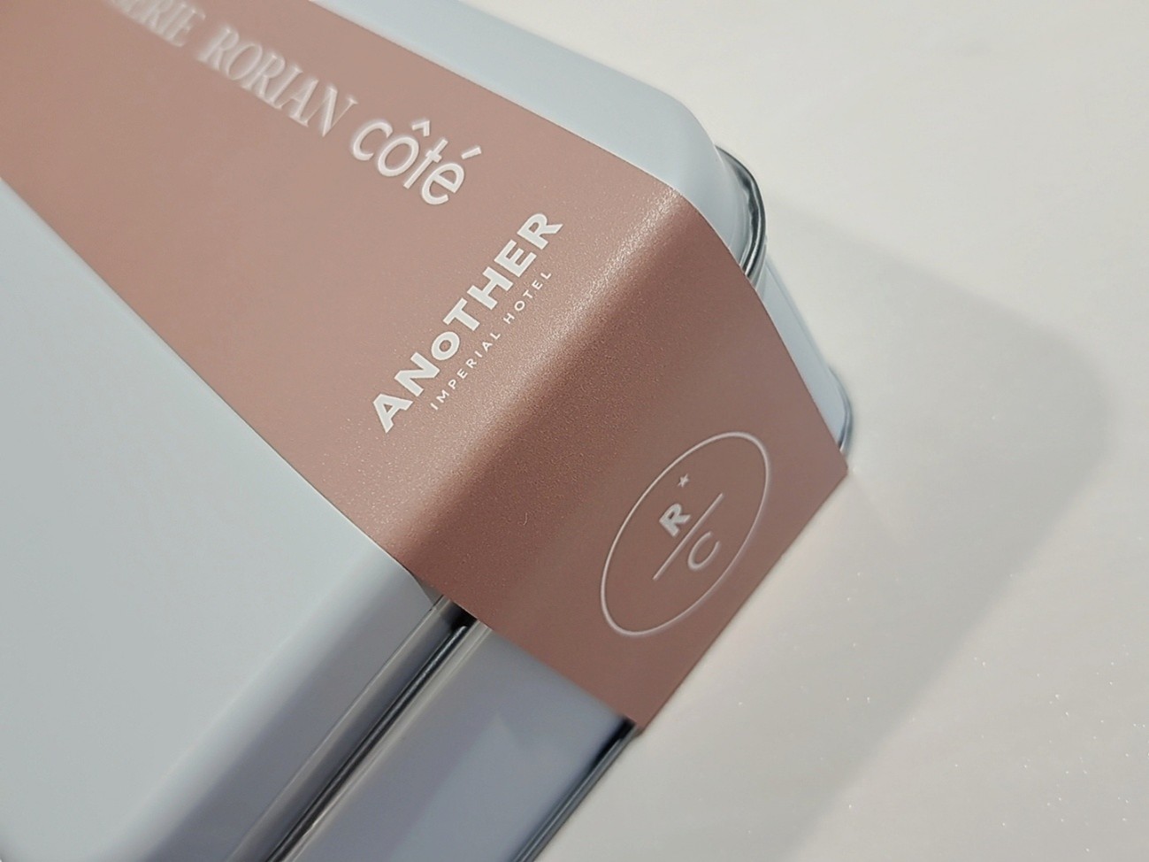 実際に頼んでみた、一品目は「クッキー缶」