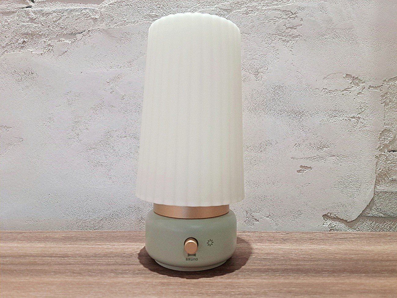 超音波アロマ加湿器LAMP MISTの特徴