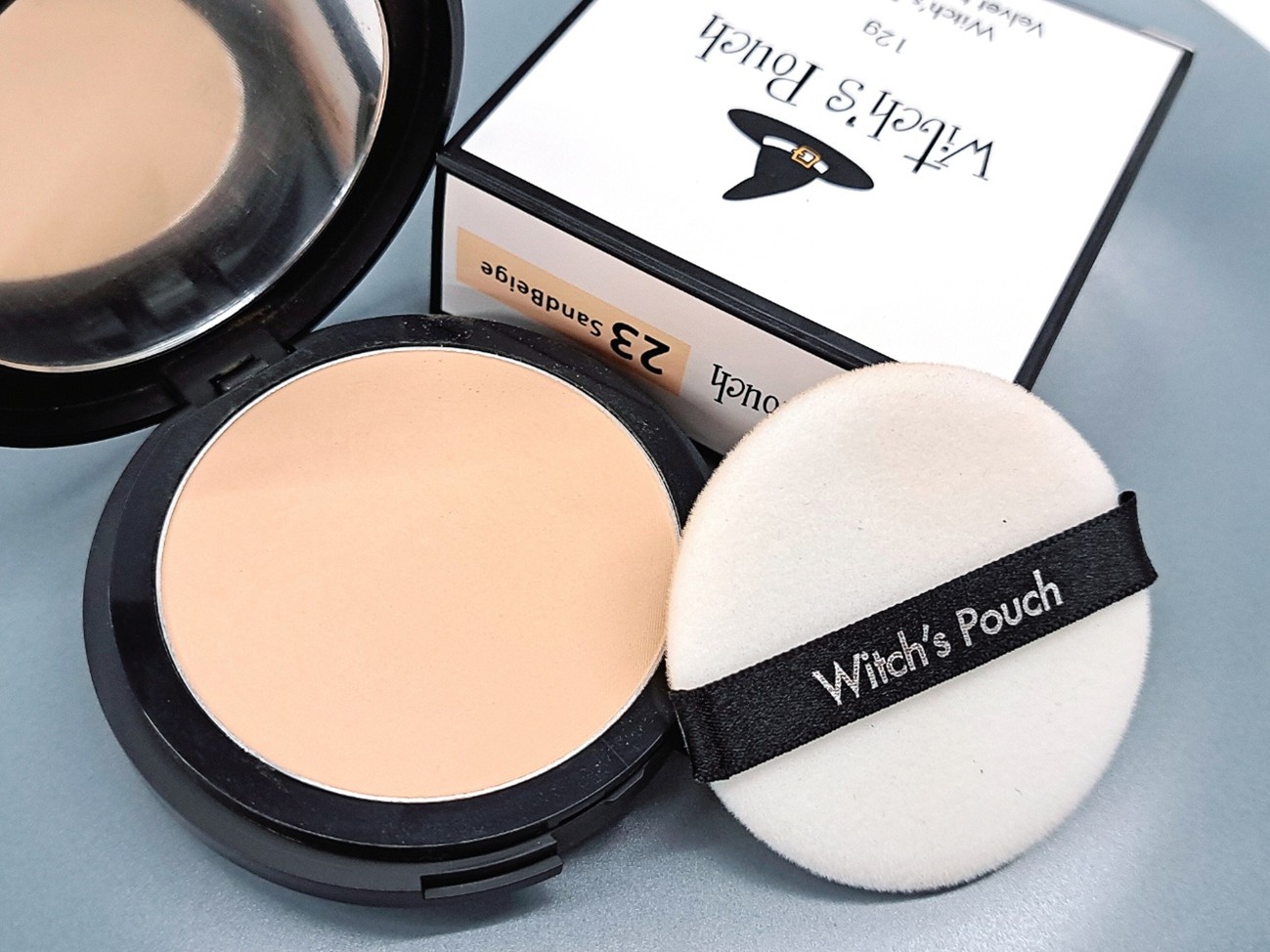 憧れのサラスベ陶器肌♪Witch’s Pouchのプチプラファンデ「ヴェルベットトゥーウェイケーキ」が優秀だった！