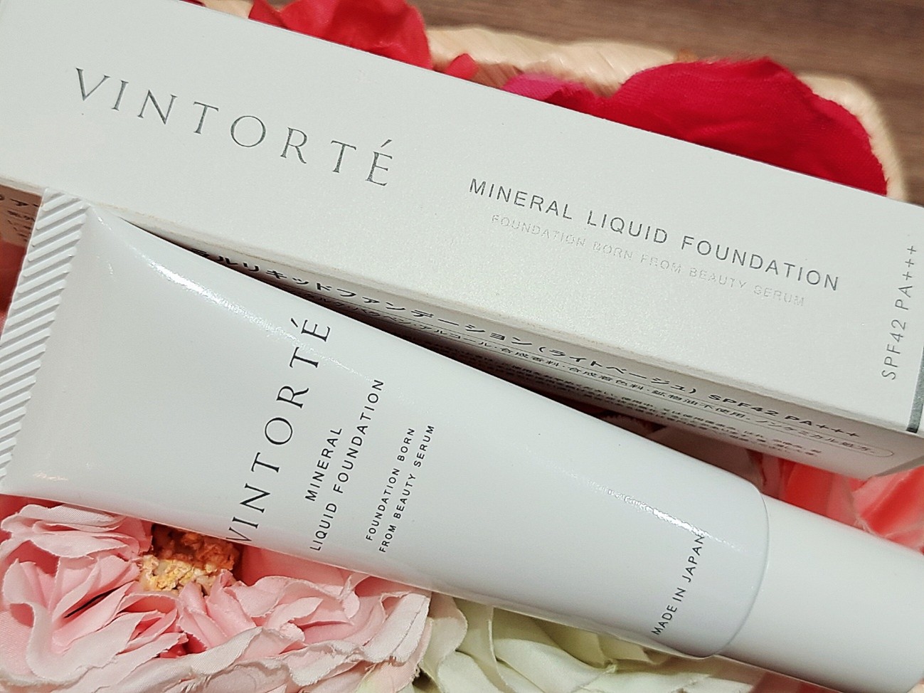 「美容液ミネラルリキッドファンデーション」とは？