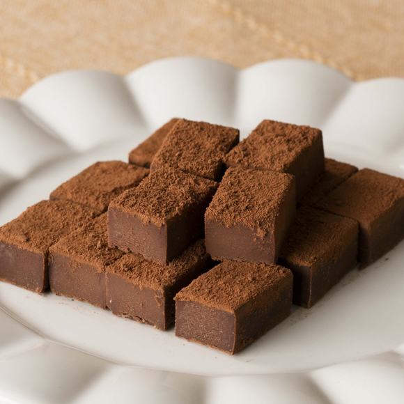 （２）シャトレーゼ　/　糖質８８％カットのとろけるショコラ　生チョコ風